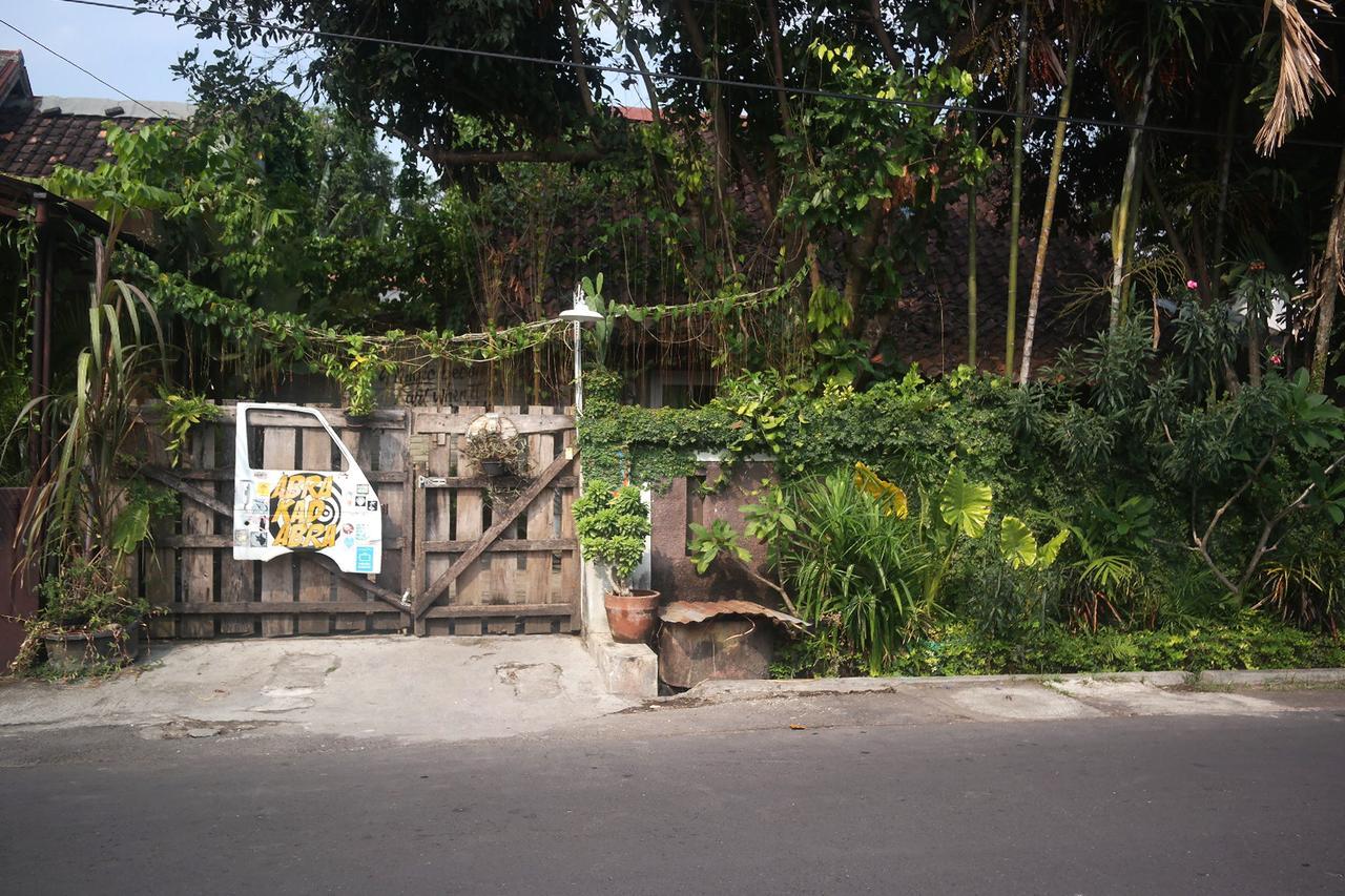 Abrakadabra! Artbnb Yogyakarta Eksteriør bilde